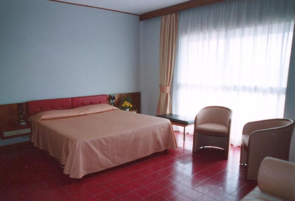 Park Hotel Baia Domizia Pokoj fotografie